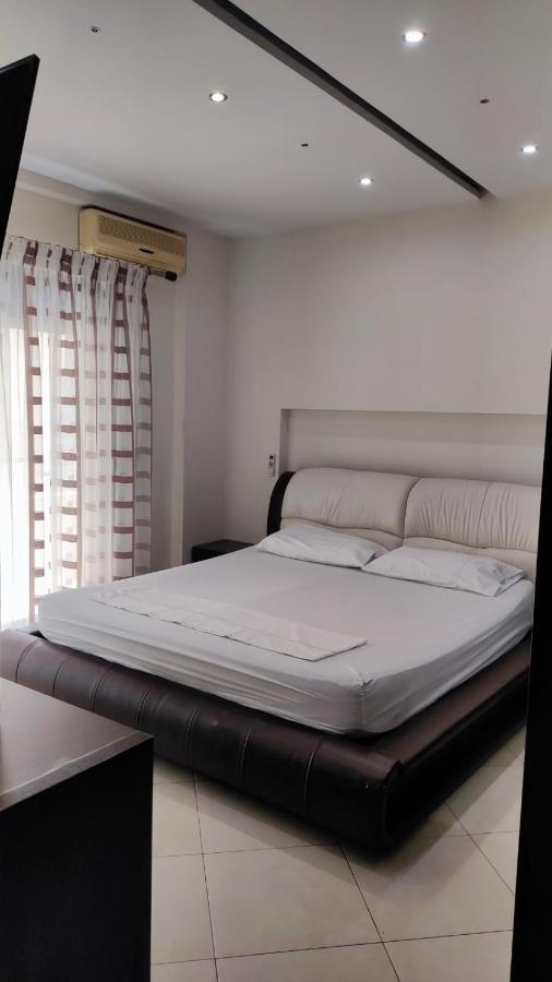 Lolu Apartment Plus Privat Parking Vlorë 外观 照片