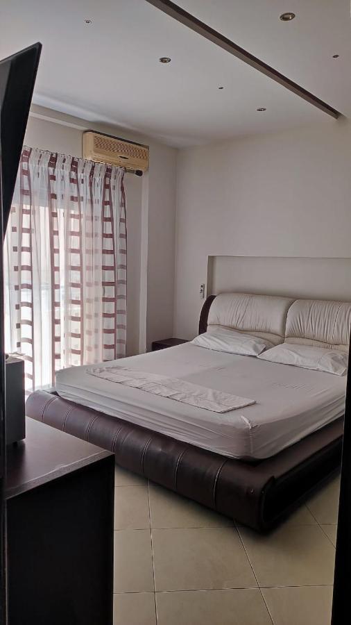 Lolu Apartment Plus Privat Parking Vlorë 外观 照片