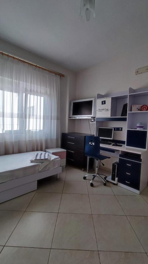 Lolu Apartment Plus Privat Parking Vlorë 外观 照片