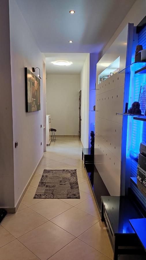 Lolu Apartment Plus Privat Parking Vlorë 外观 照片