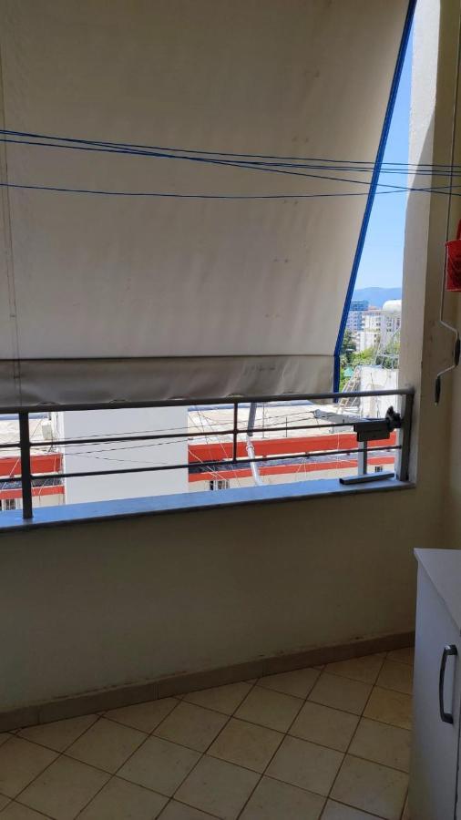 Lolu Apartment Plus Privat Parking Vlorë 外观 照片