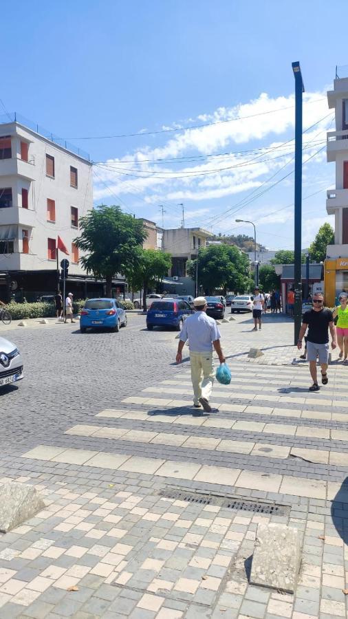 Lolu Apartment Plus Privat Parking Vlorë 外观 照片